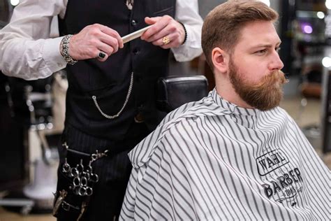 best salons near me|professional beard stylist near me.